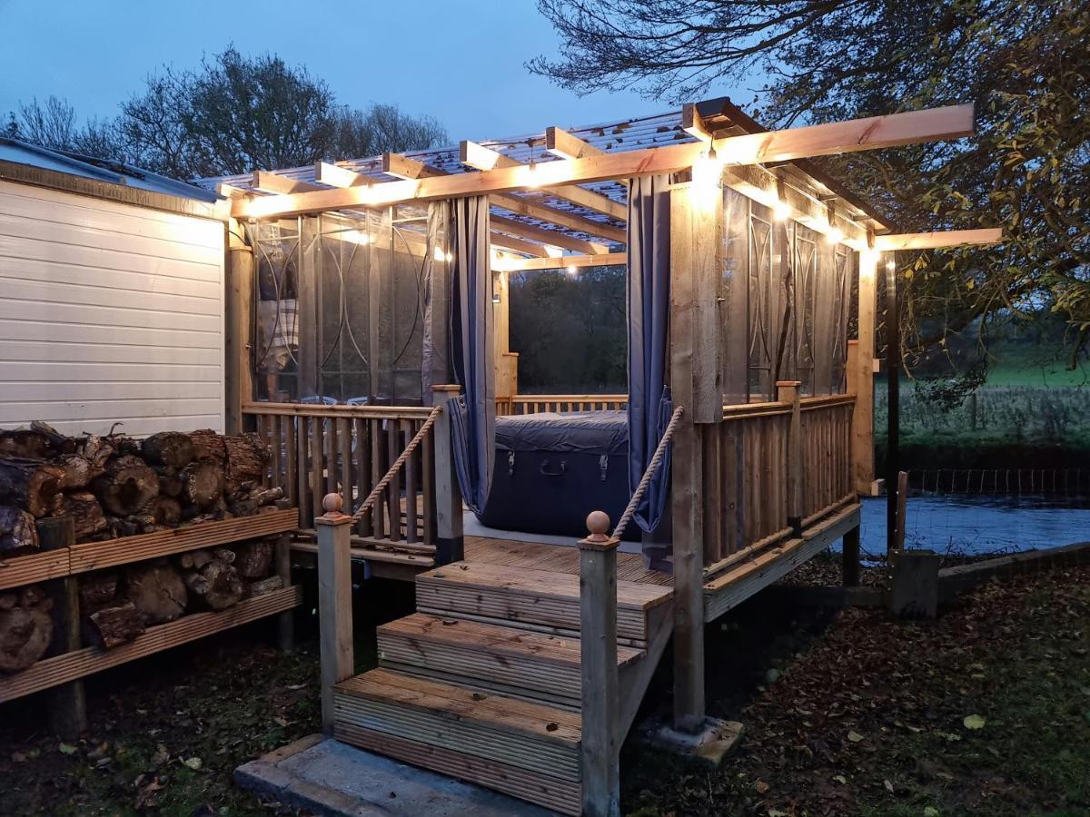 Riverside Cabin In Shropshire Oswestry Esterno foto